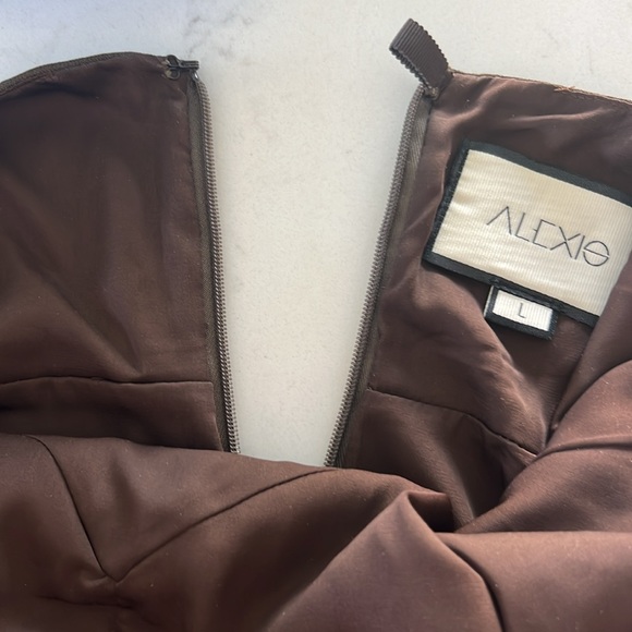 Alexis polka dot NIZARRA DRESS in Mocha Dot Linen from Revolve Clothing Sz Large - Picture 7 of 10